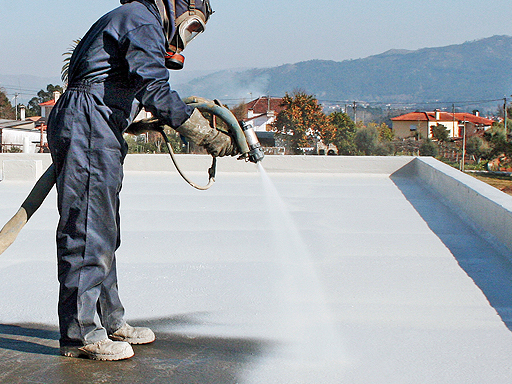 Proyectado de poliuretano en cubiertas, tejados y edificios